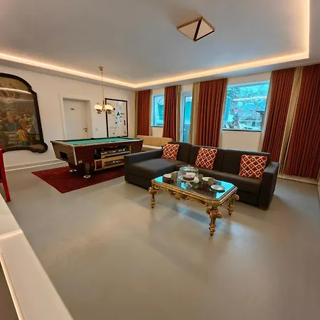 Thurners Dependance * 푸슈안데르글로크네르스트라세