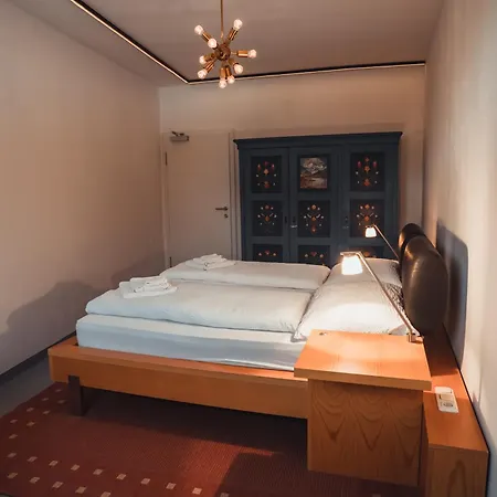 Thurners Dependance 푸슈안데르글로크네르스트라세